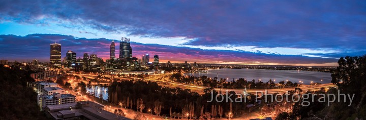 Perth skyline panorama1.jpg